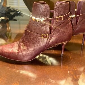 Valentino 39.5 
Burgundy leather, gold buckles and hardware 
Kitty heel